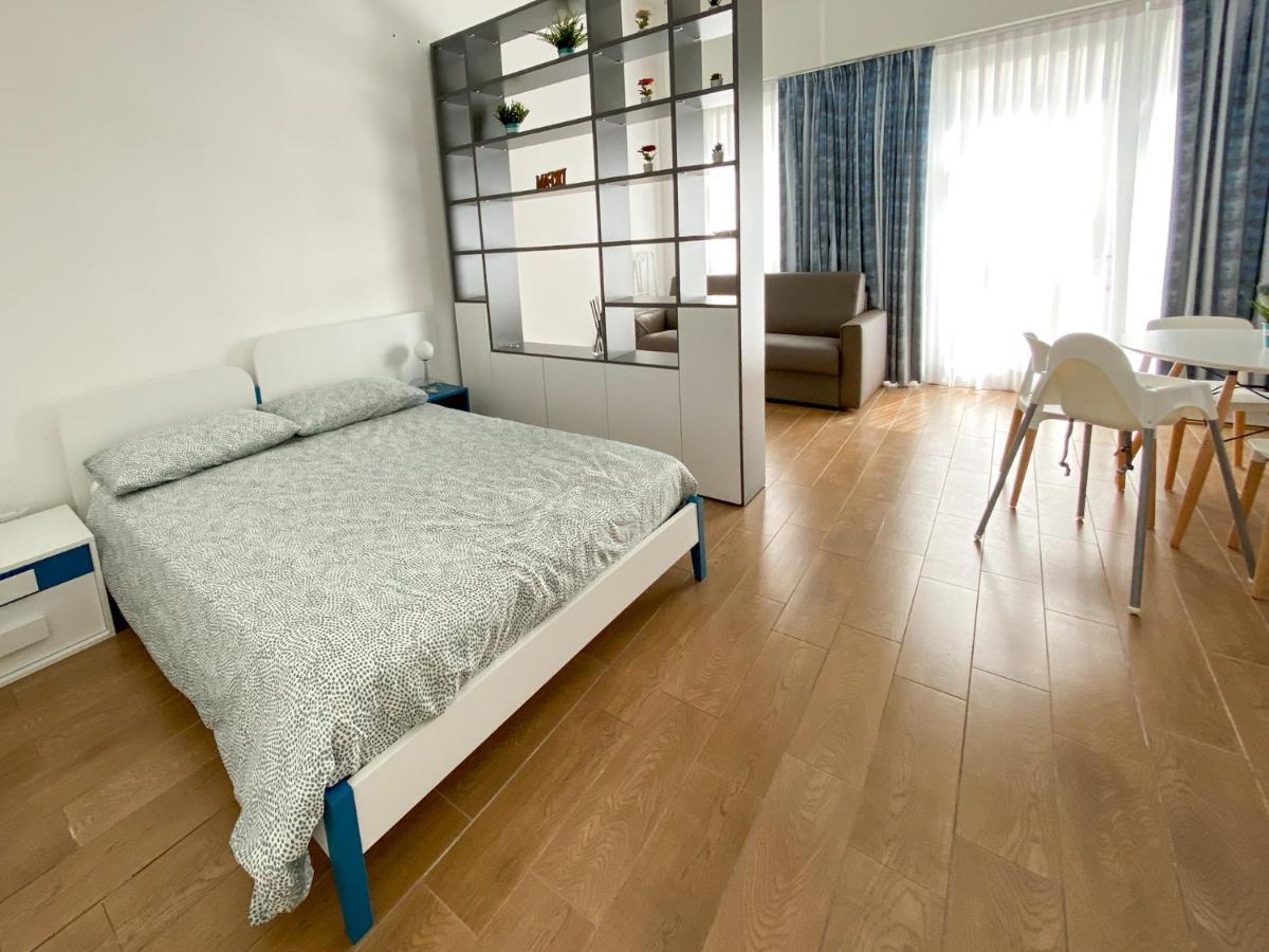 Appartamento A 30 Mt Dal Mare Cecina  Extérieur photo